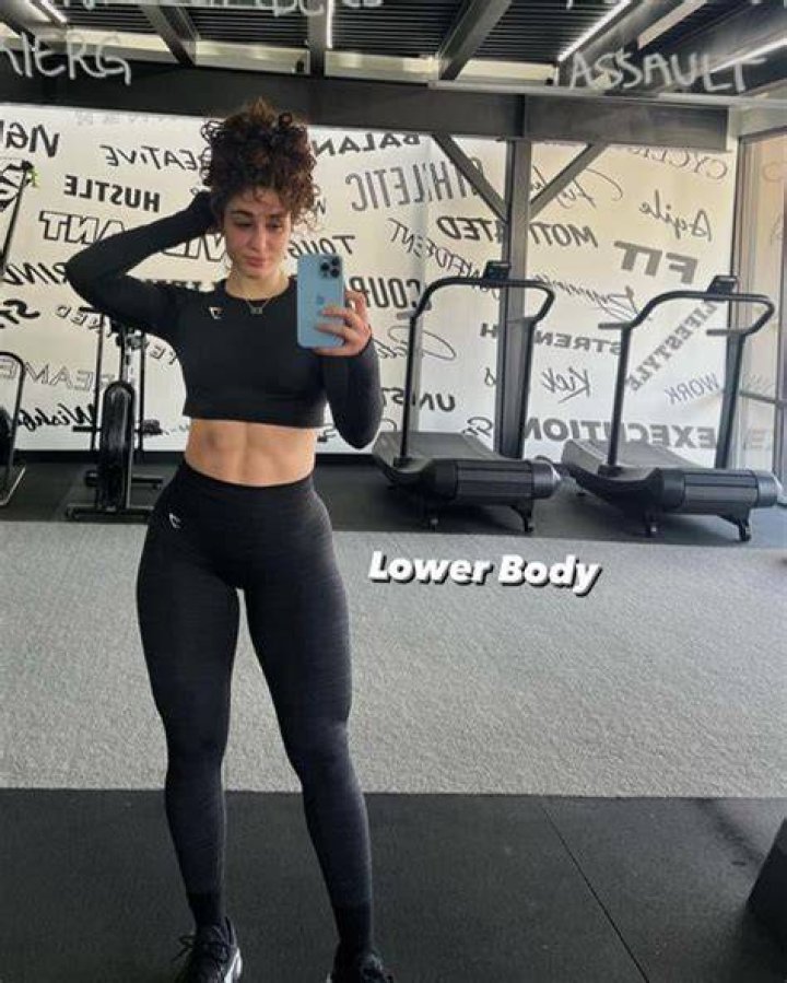 Leana Deeb on Instagram &ldquo;triple D&rdquo; in 2022 Minimalist outfit